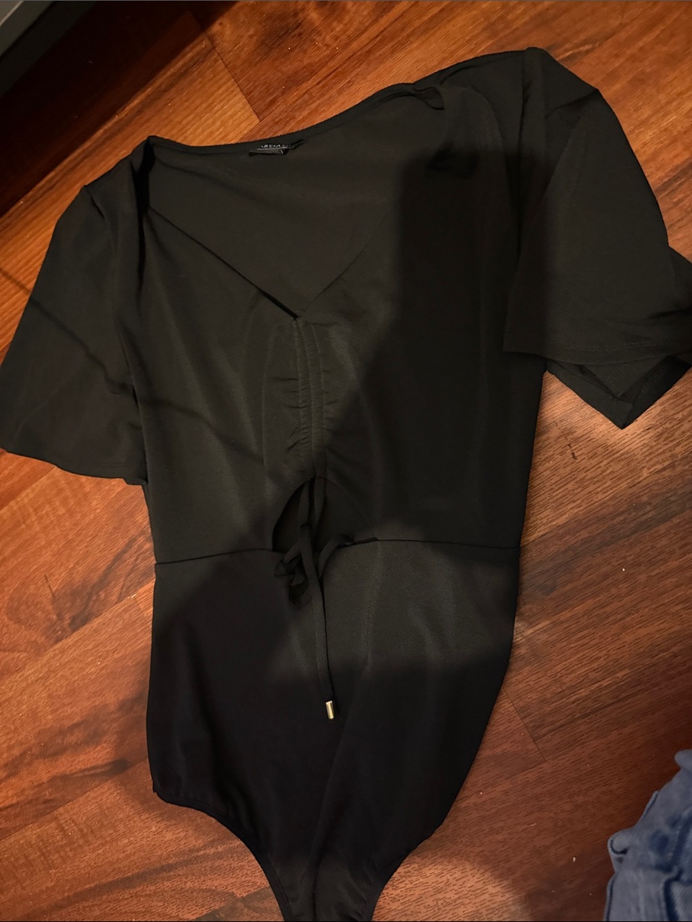 Guess by Marciano Black Tie-Front V-Neck Short-Sleeve Bodysuit